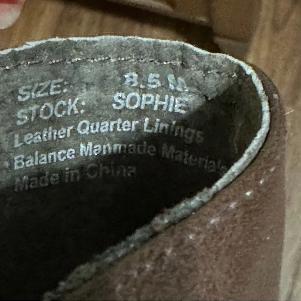 Aerocushion Ultimate Comfort Memory Foam Shoes Women's‎ Size 8.5 Sophie Brown